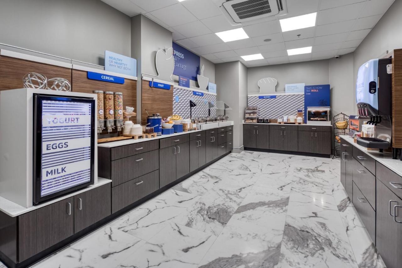 Holiday Inn Express - Kansas City Downtown By Ihg Экстерьер фото