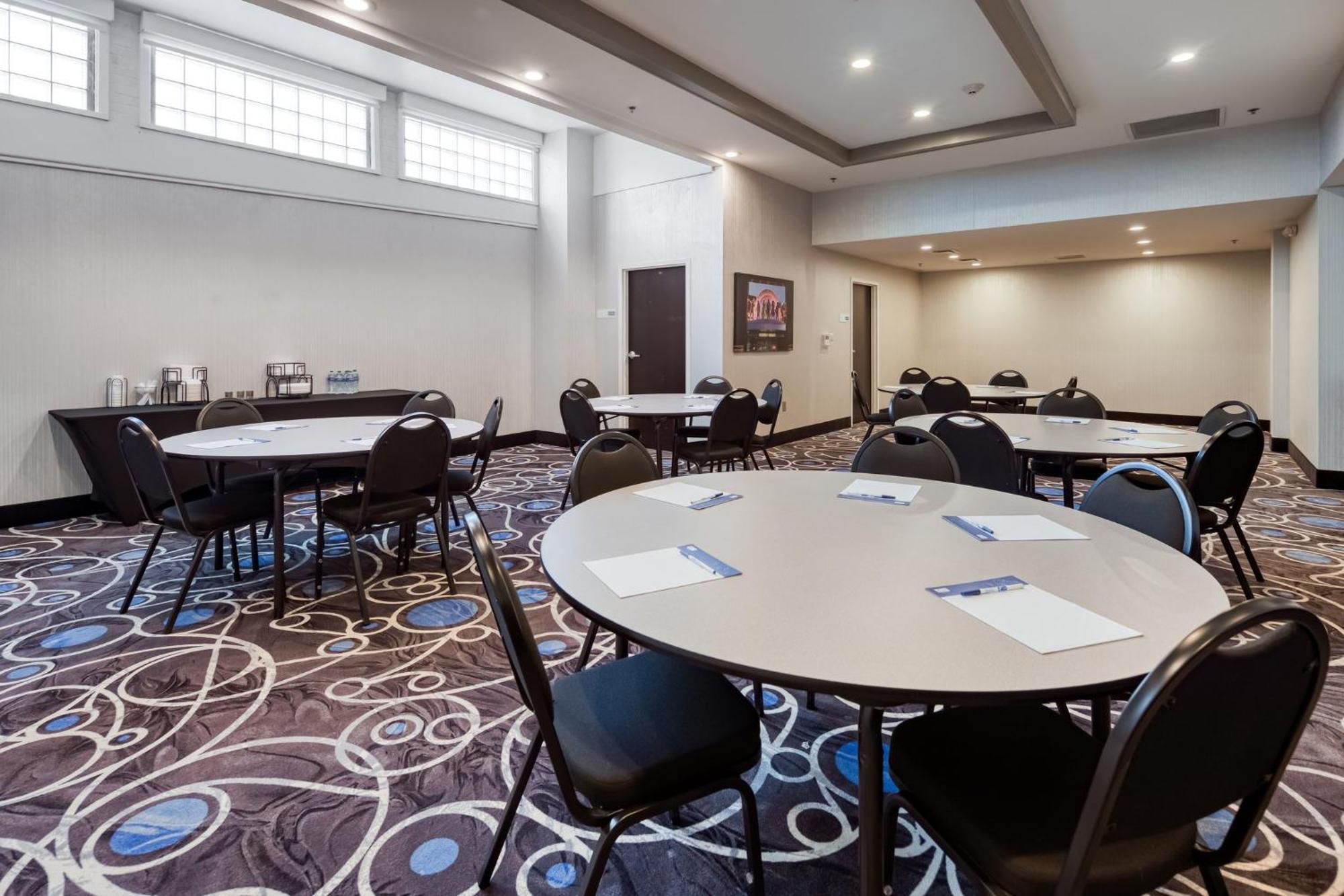 Holiday Inn Express - Kansas City Downtown By Ihg Экстерьер фото